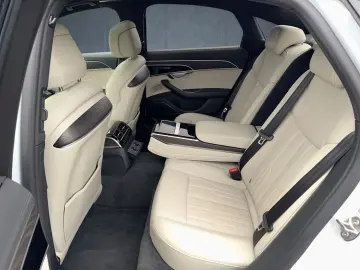 AUDI A8 60 TFSI e S line exclusive Pano HuD B&O Assis