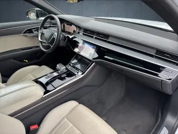AUDI A8 60 TFSI e S line exclusive Pano HuD B&O Assis
