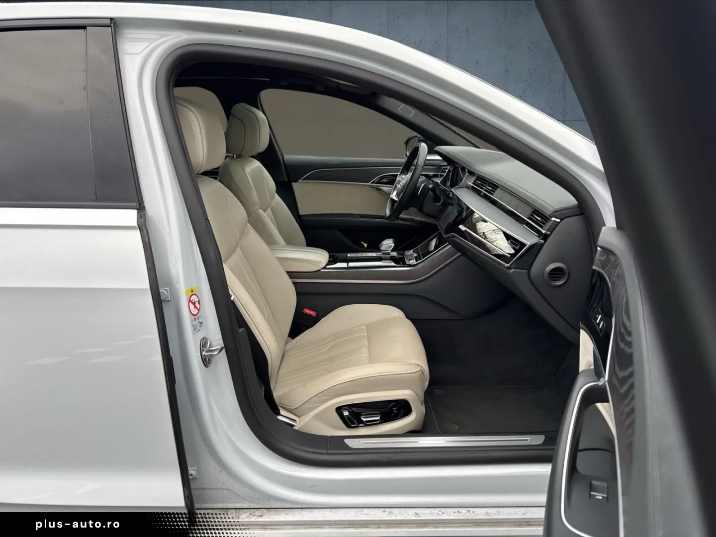 AUDI A8 60 TFSI e S line exclusive Pano HuD B&O Assis