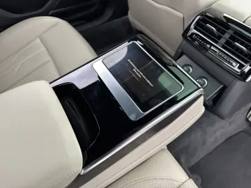 AUDI A8 60 TFSI e S line exclusive Pano HuD B&O Assis