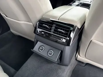 AUDI A8 60 TFSI e S line exclusive Pano HuD B&O Assis