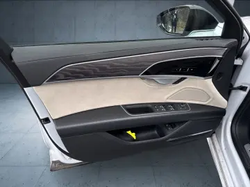 AUDI A8 60 TFSI e S line exclusive Pano HuD B&O Assis