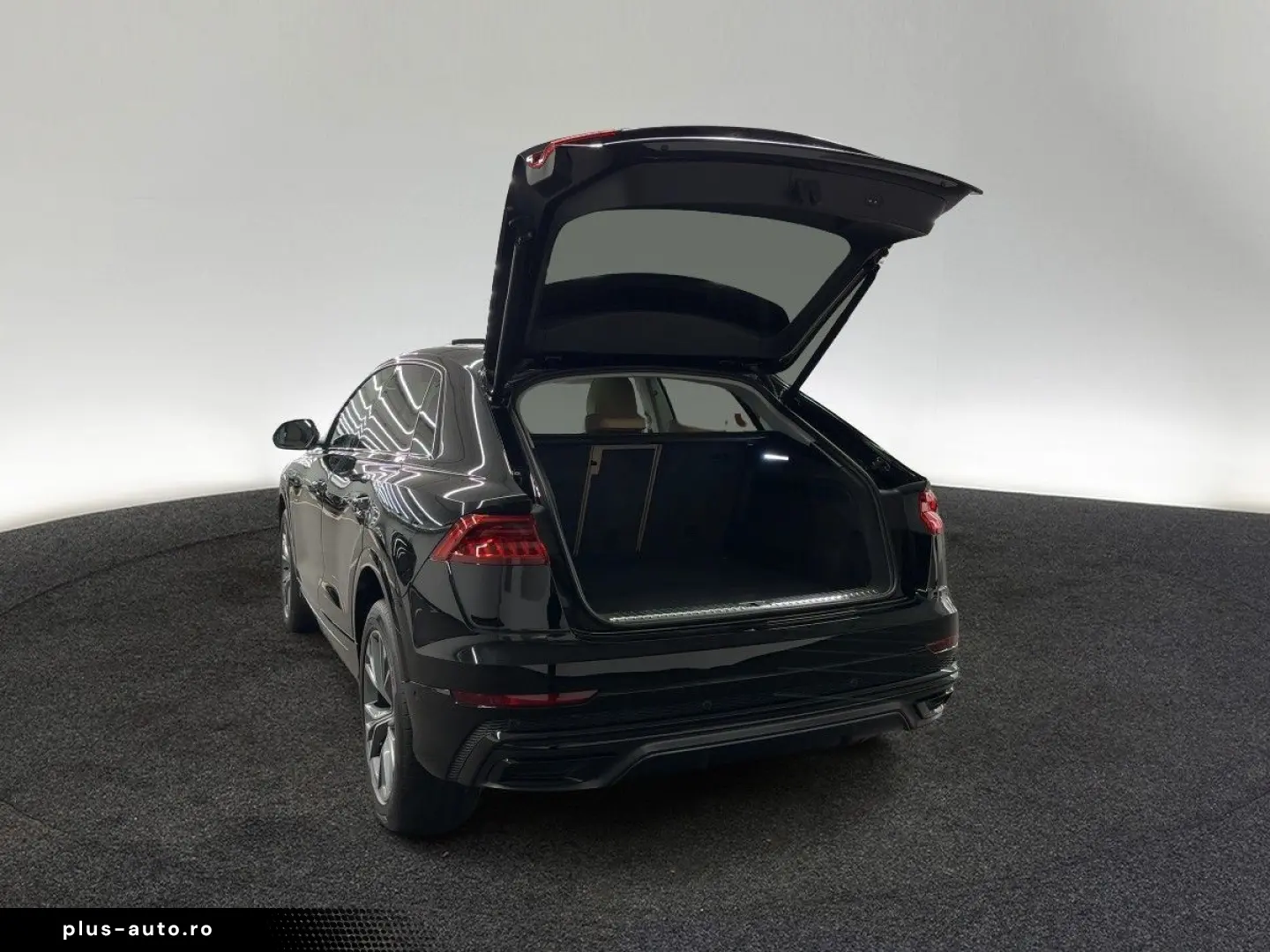 AUDI Q8 50 TDI quattro tiptr. LED STDHZG PANO NAVI