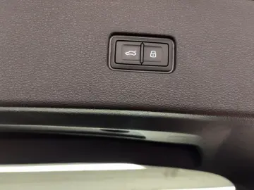 AUDI Q8 50 TDI quattro tiptr. LED STDHZG PANO NAVI