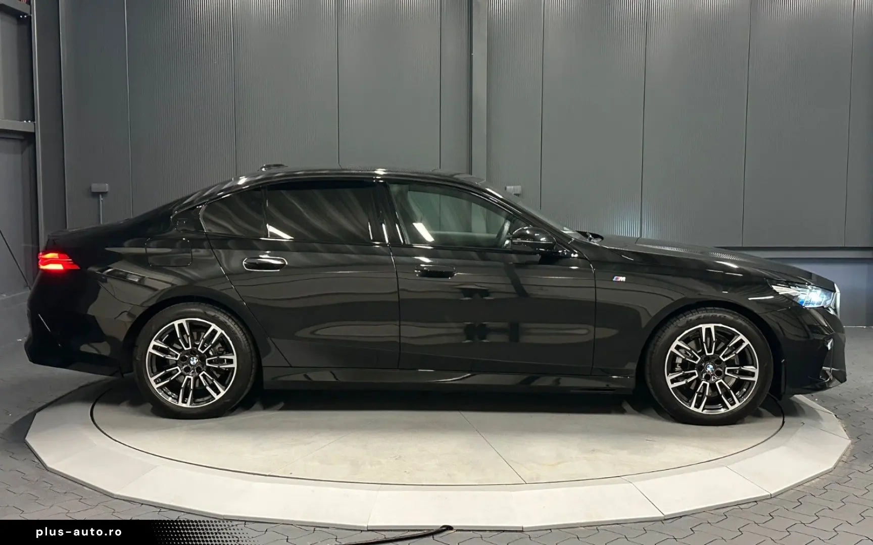 BMW 520d Lim. M-Sport  Travel Driving-Assist LEDER
