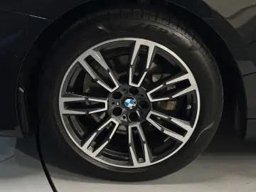 BMW 520d Lim. M-Sport  Travel Driving-Assist LEDER