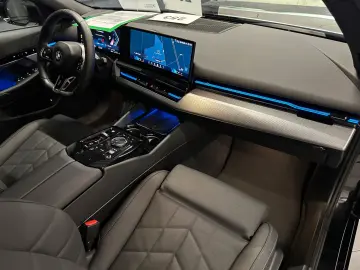 BMW 520d Lim. M-Sport  Travel Driving-Assist LEDER