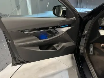 BMW 520d Lim. M-Sport  Travel Driving-Assist LEDER