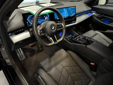 BMW 520d Lim. M-Sport  Travel Driving-Assist LEDER