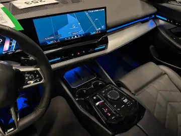 BMW 520d Lim. M-Sport  Travel Driving-Assist LEDER