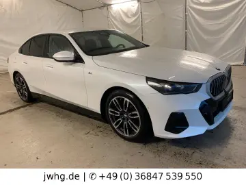 BMW 520 i M Sport LED  HeadUp DrivingProf Memory