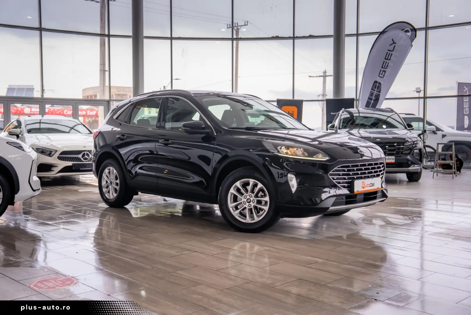 Ford Kuga Titanium Hybrid 2.5 190CV BVA6 E6dT