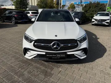 MERCEDES-BENZ GLC 220 d AMG Advanced Pano Winter-Paket LED