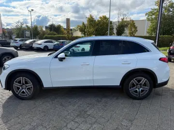 MERCEDES-BENZ GLC 220 d AMG Advanced Pano Winter-Paket LED