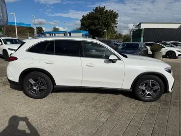 MERCEDES-BENZ GLC 220 d AMG Advanced Pano Winter-Paket LED