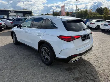 MERCEDES-BENZ GLC 220 d AMG Advanced Pano Winter-Paket LED