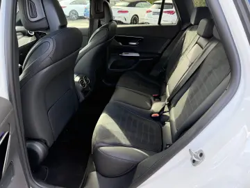 MERCEDES-BENZ GLC 220 d AMG Advanced Pano Winter-Paket LED