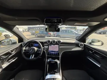 MERCEDES-BENZ GLC 220 d AMG Advanced Pano Winter-Paket LED