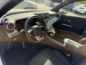 MERCEDES-BENZ GLC 220 d AMG Advanced Pano Winter-Paket LED