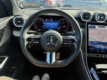 MERCEDES-BENZ GLC 220 d AMG Advanced Pano Winter-Paket LED