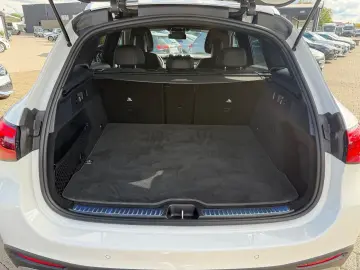 MERCEDES-BENZ GLC 220 d AMG Advanced Pano Winter-Paket LED