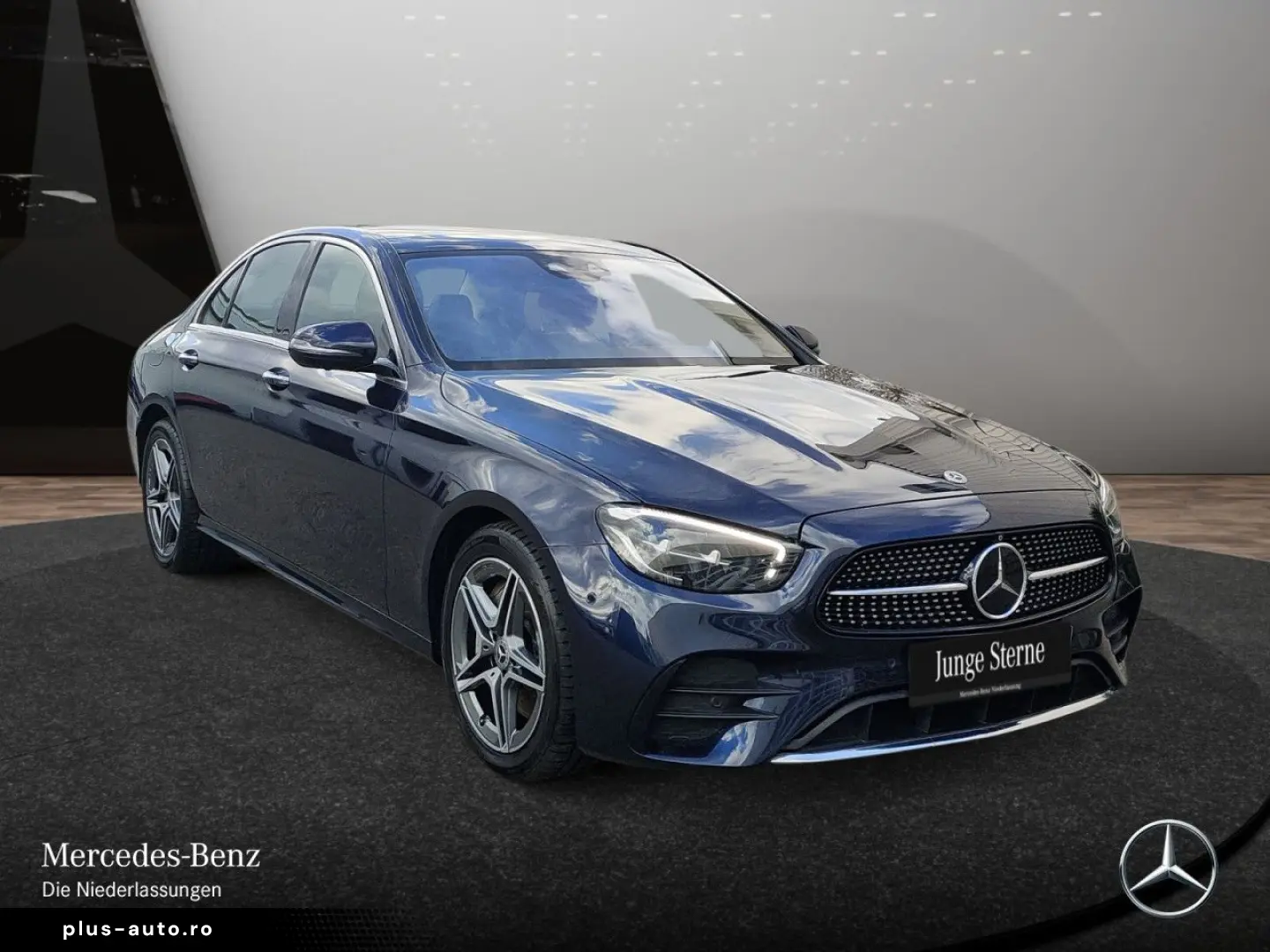 MERCEDES-BENZ E 300 de 4M AMG Pano FAHRASS  Burme 360  HUD