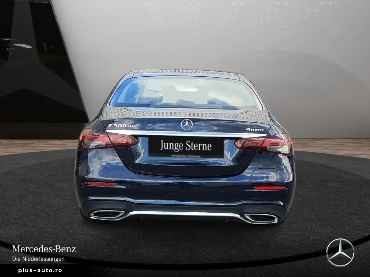 MERCEDES-BENZ E 300 de 4M AMG Pano FAHRASS  Burme 360  HUD