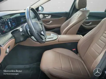 MERCEDES-BENZ E 300 de 4M AMG Pano FAHRASS  Burme 360  HUD