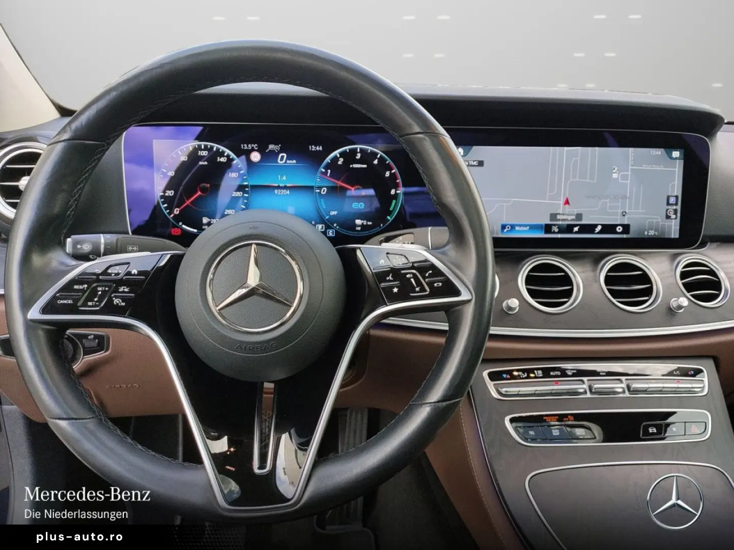 MERCEDES-BENZ E 300 de 4M AMG Pano FAHRASS  Burme 360  HUD