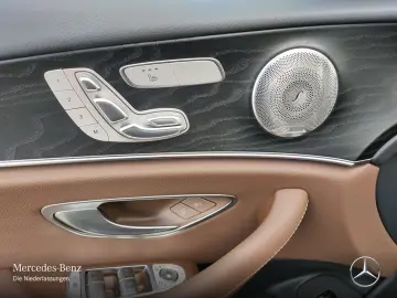 MERCEDES-BENZ E 300 de 4M AMG Pano FAHRASS  Burme 360  HUD