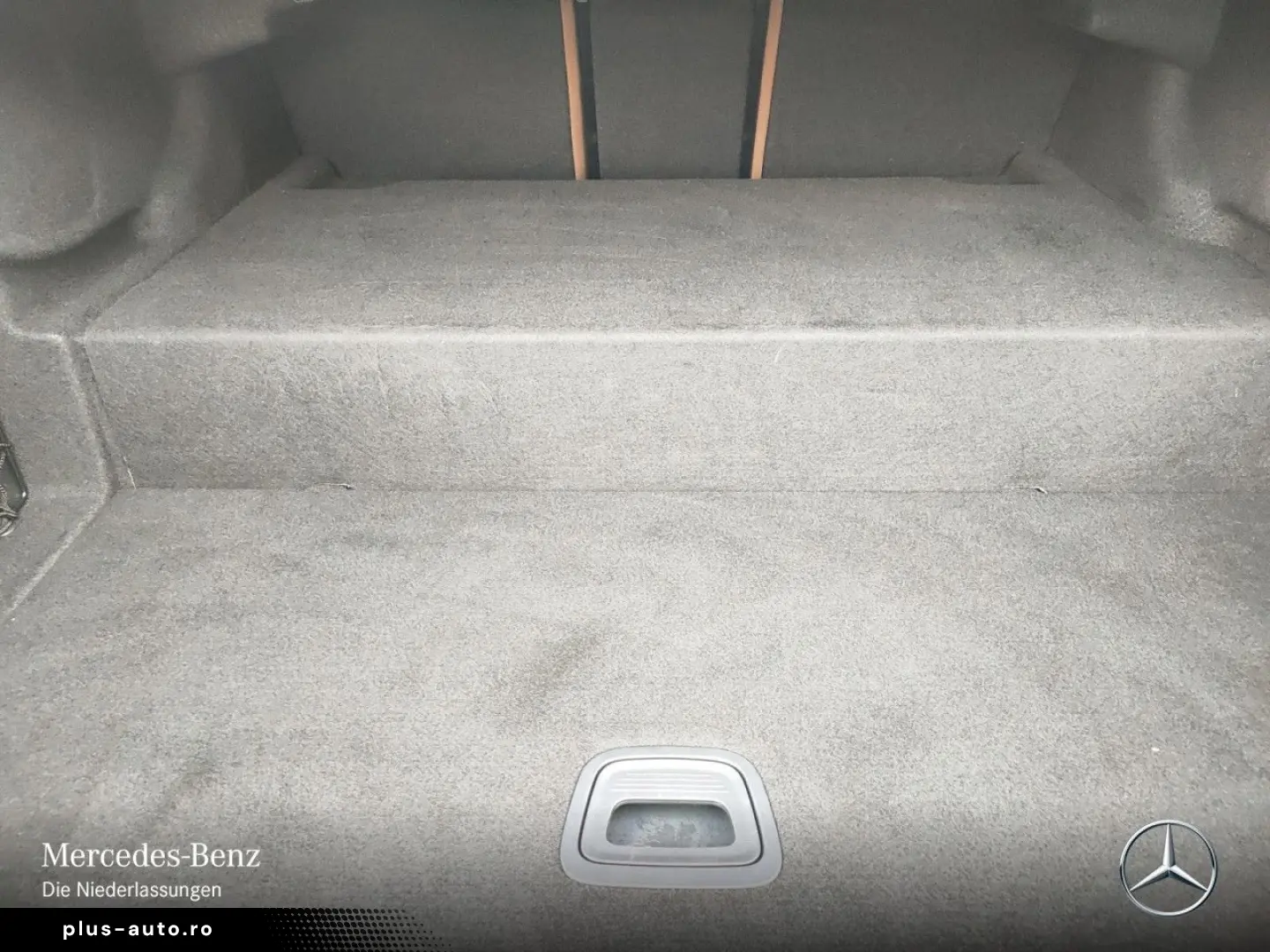 MERCEDES-BENZ E 300 de 4M AMG Pano FAHRASS  Burme 360  HUD