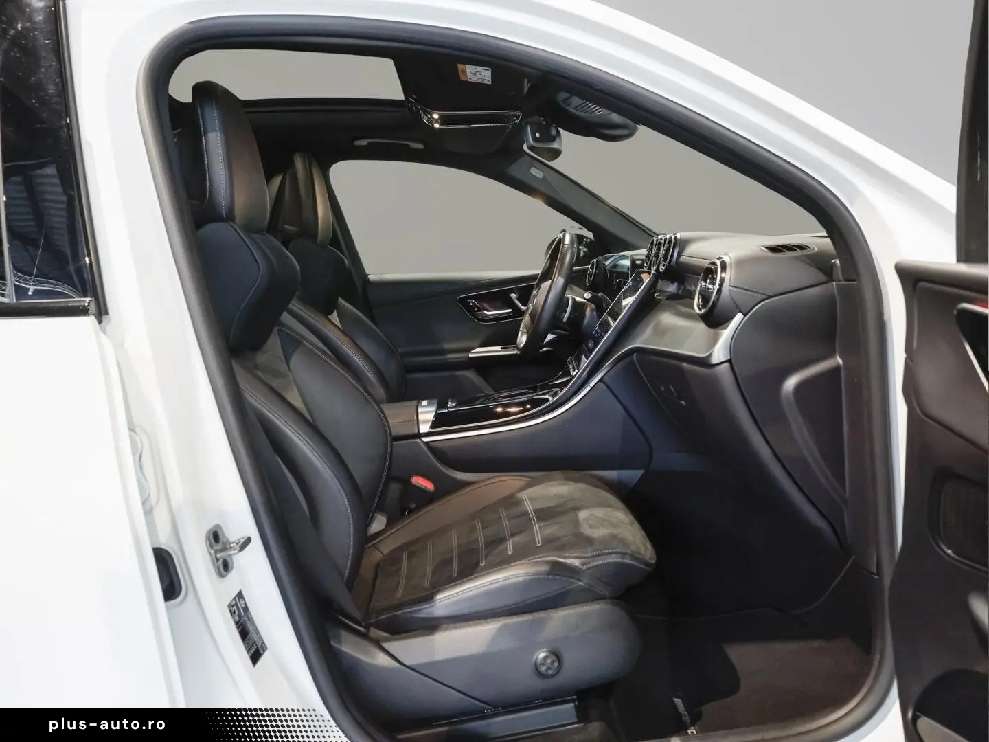 MERCEDES-BENZ GLC 220 d 4M AMG Panorama Rückfahrkamera LED