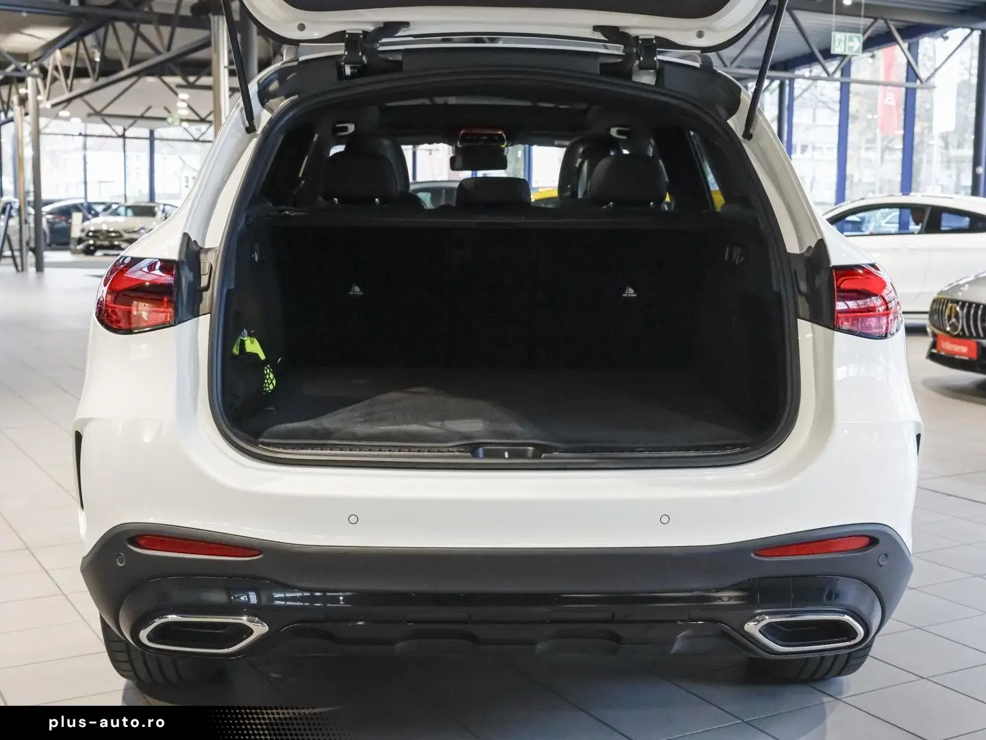 MERCEDES-BENZ GLC 220 d 4M AMG Panorama Rückfahrkamera LED