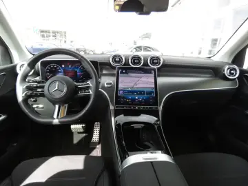 MERCEDES-BENZ GLC 220 d 4Matic AMG LINE AHK EL. SITZ&hellip;