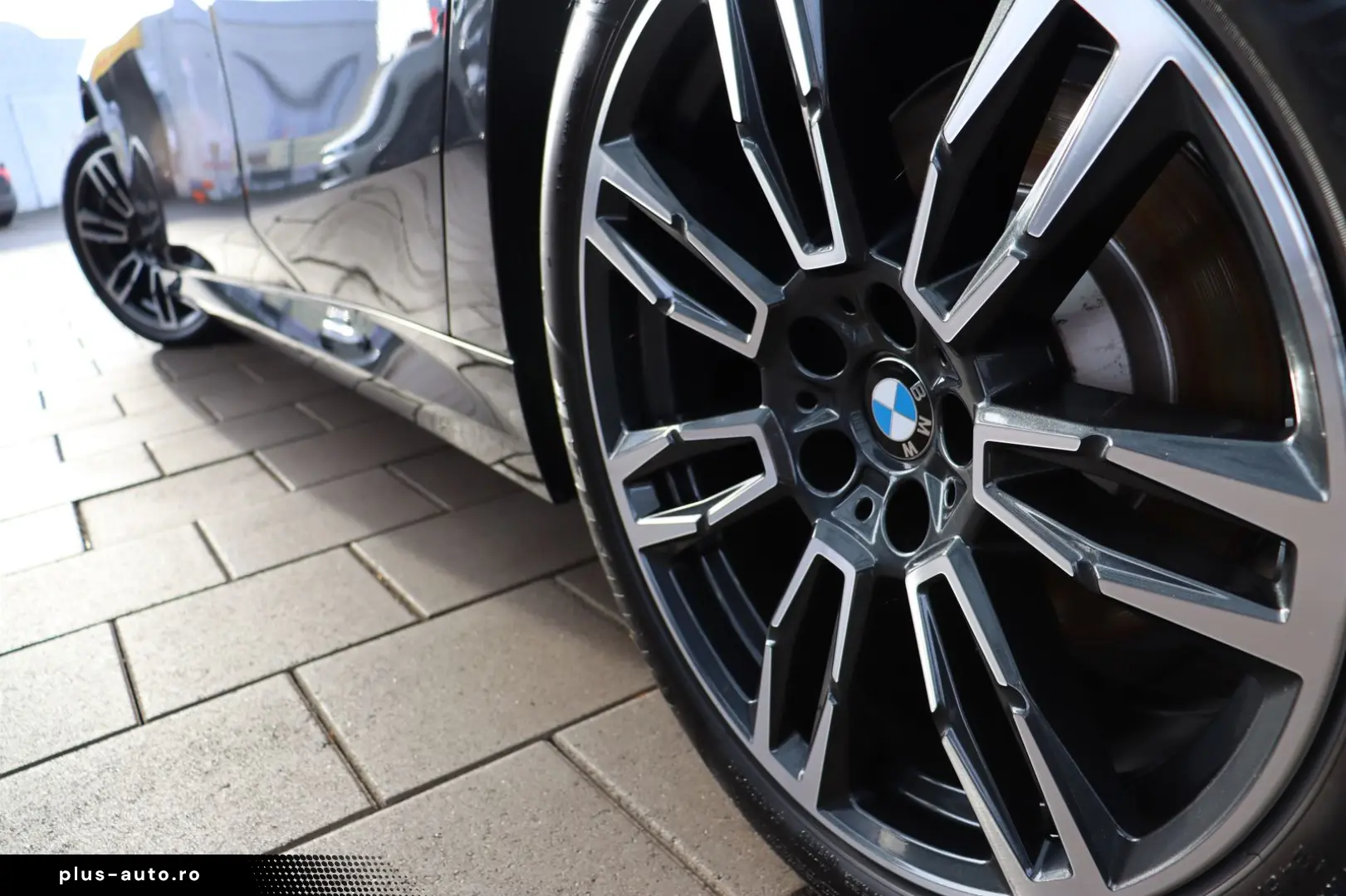 BMW 520d Limousine aut.   M SPORT   NAVI   PANO.   L