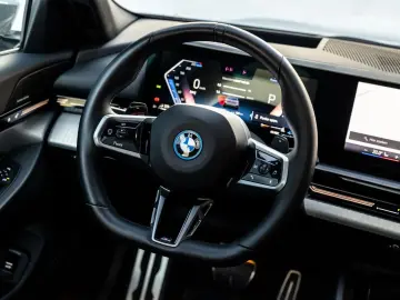 BMW 530 5-serie 530e M Sport Edition   M-Sport   Ada