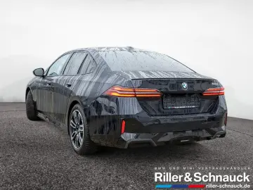BMW 520i M-Sport Pro SITZBELÜFTUNG PANO 360  STANDHZ