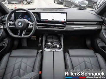 BMW 520i M-Sport Pro SITZBELÜFTUNG PANO 360  STANDHZ