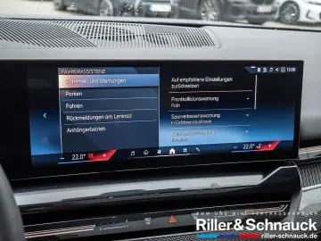 BMW 520i M-Sport Pro SITZBELÜFTUNG PANO 360  STANDHZ