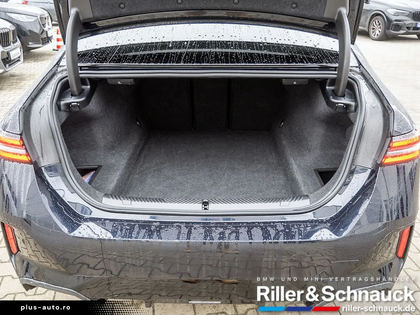 BMW 520i M-Sport Pro SITZBELÜFTUNG PANO 360  STANDHZ