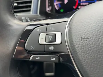 VW T-Roc United R-Line 2.0 TDI DSG 4M LED AHZV ACC