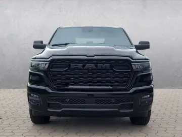 Dodge 1500 Crew Cab 4x4 Tradesman Night 6-loc  MY25