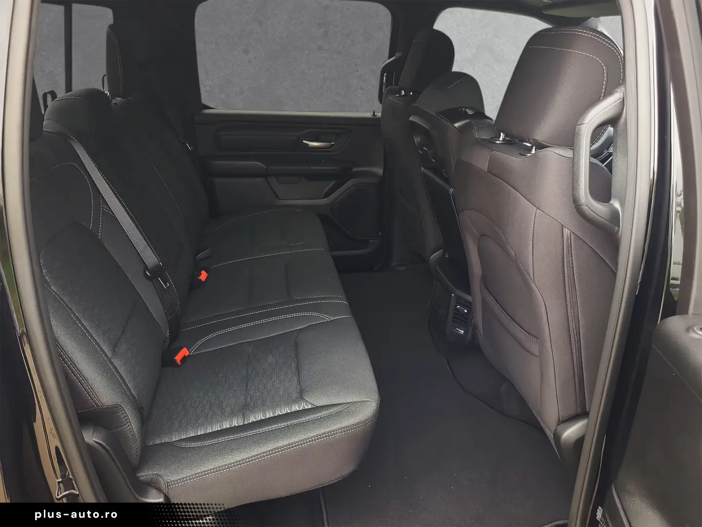 Dodge 1500 Crew Cab 4x4 Tradesman Night 6-loc  MY25