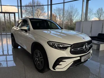 MERCEDES-BENZ GLC 220 d 4M AMG Pano AHK Winter-Paket Kamera