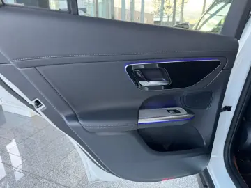 MERCEDES-BENZ GLC 220 d 4M AMG Pano AHK Winter-Paket Kamera