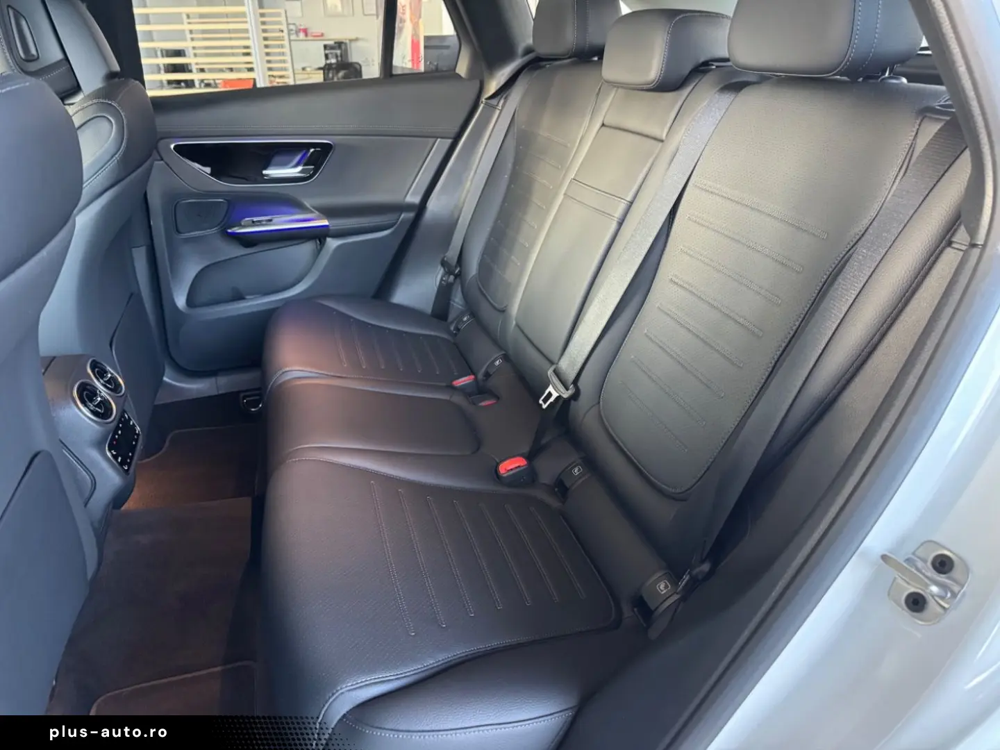 MERCEDES-BENZ GLC 220 d 4M AMG Pano AHK Winter-Paket Kamera