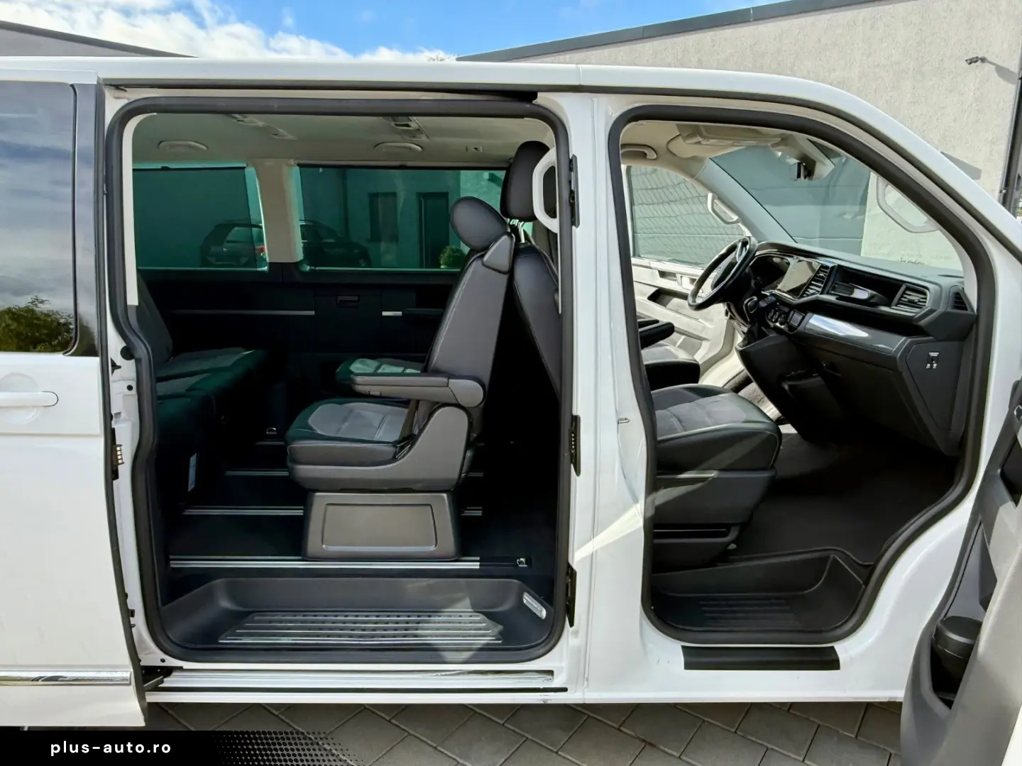 VW T6.1 Multivan Gen-Six DSG 4Motion LED Navi 1.Han