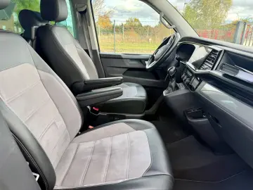VW T6.1 Multivan Gen-Six DSG 4Motion LED Navi 1.Han