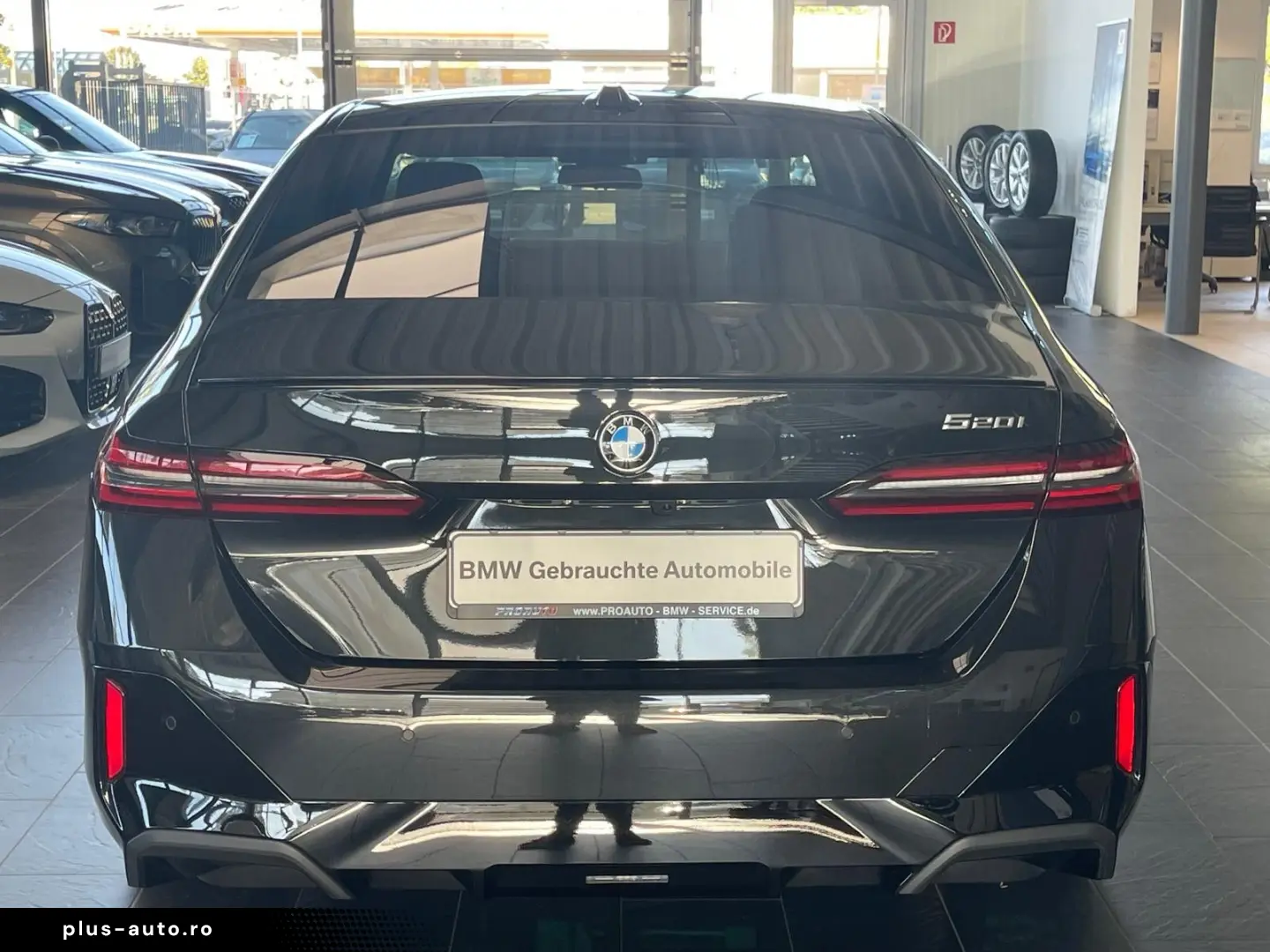 BMW 520i M Sport Pro PANO ICONIC 360  20  HUD