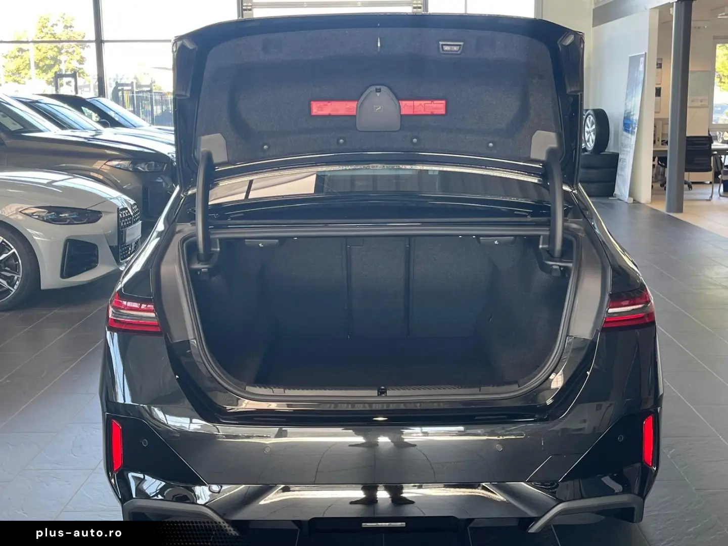 BMW 520i M Sport Pro PANO ICONIC 360  20  HUD